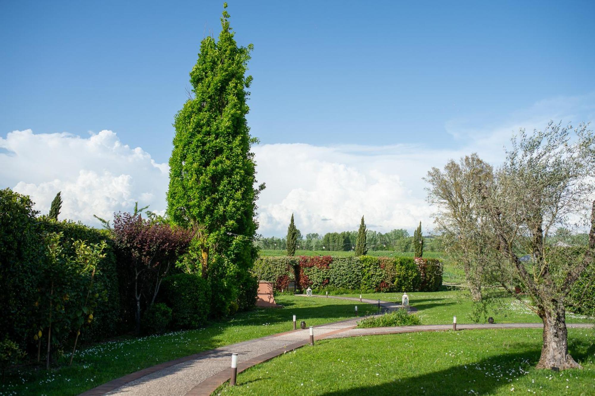 Le Colombaie Country Resort Ponsacco Exterior photo